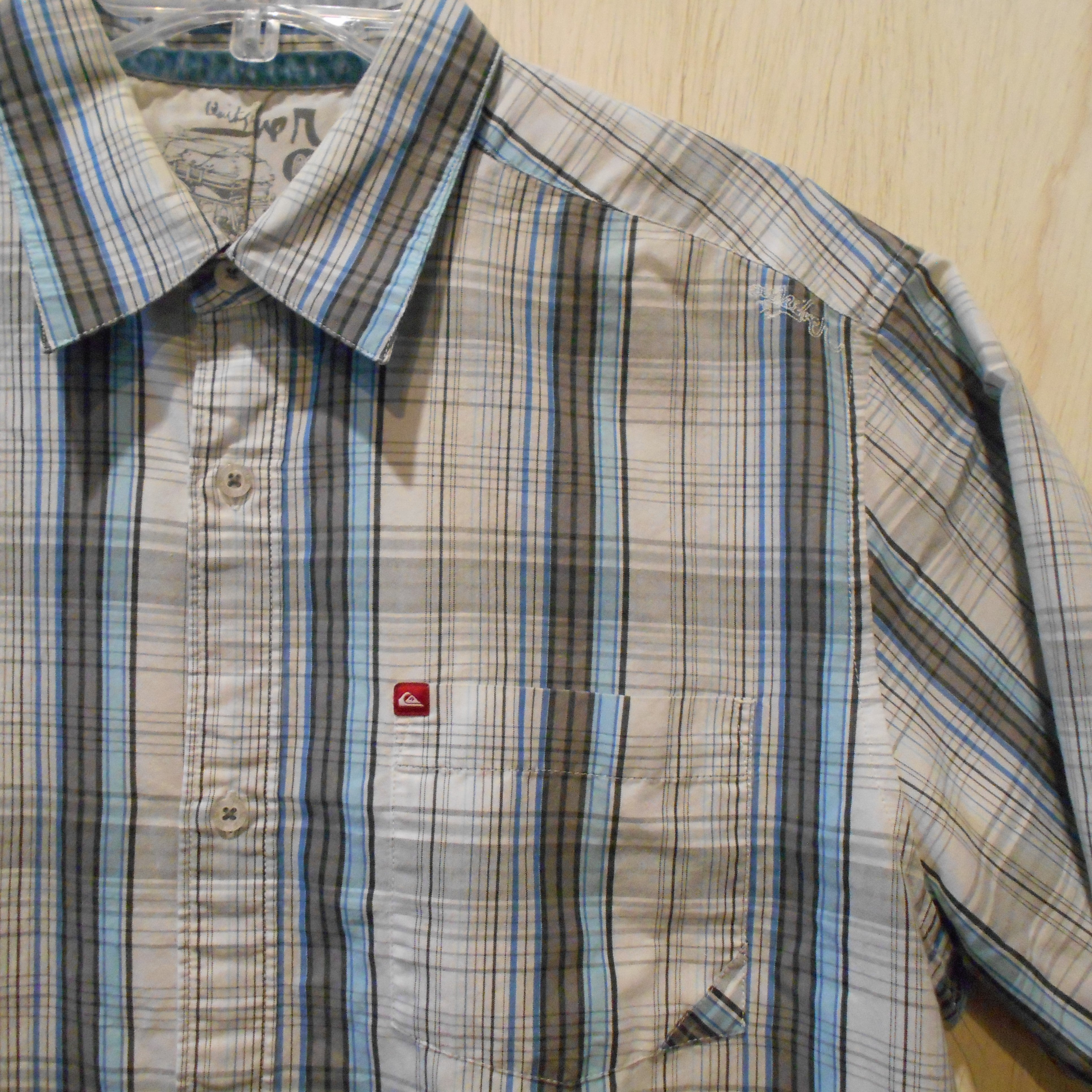 Quiksilver Vintage Plaid Short Sleeve Button-Up Woven Quiksilver Vintage Plaid Short Sleeve Button-Up Woven