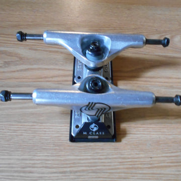 Silver - M-hollow 8.0 Raw/raw W/blk - Skateboard Trucks (Pair)